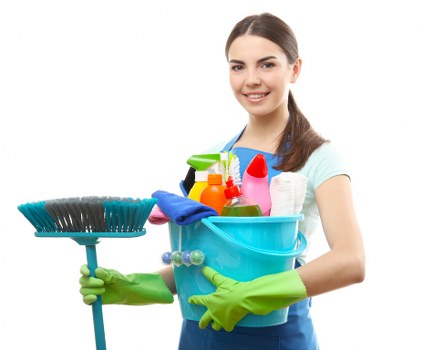 Bathroom and living space end of tenancy cleaning in Haringey
